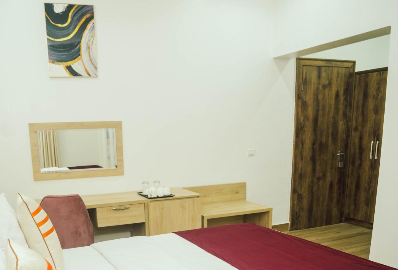 Quest Boutique Hotel Gwarinpa Exterior foto