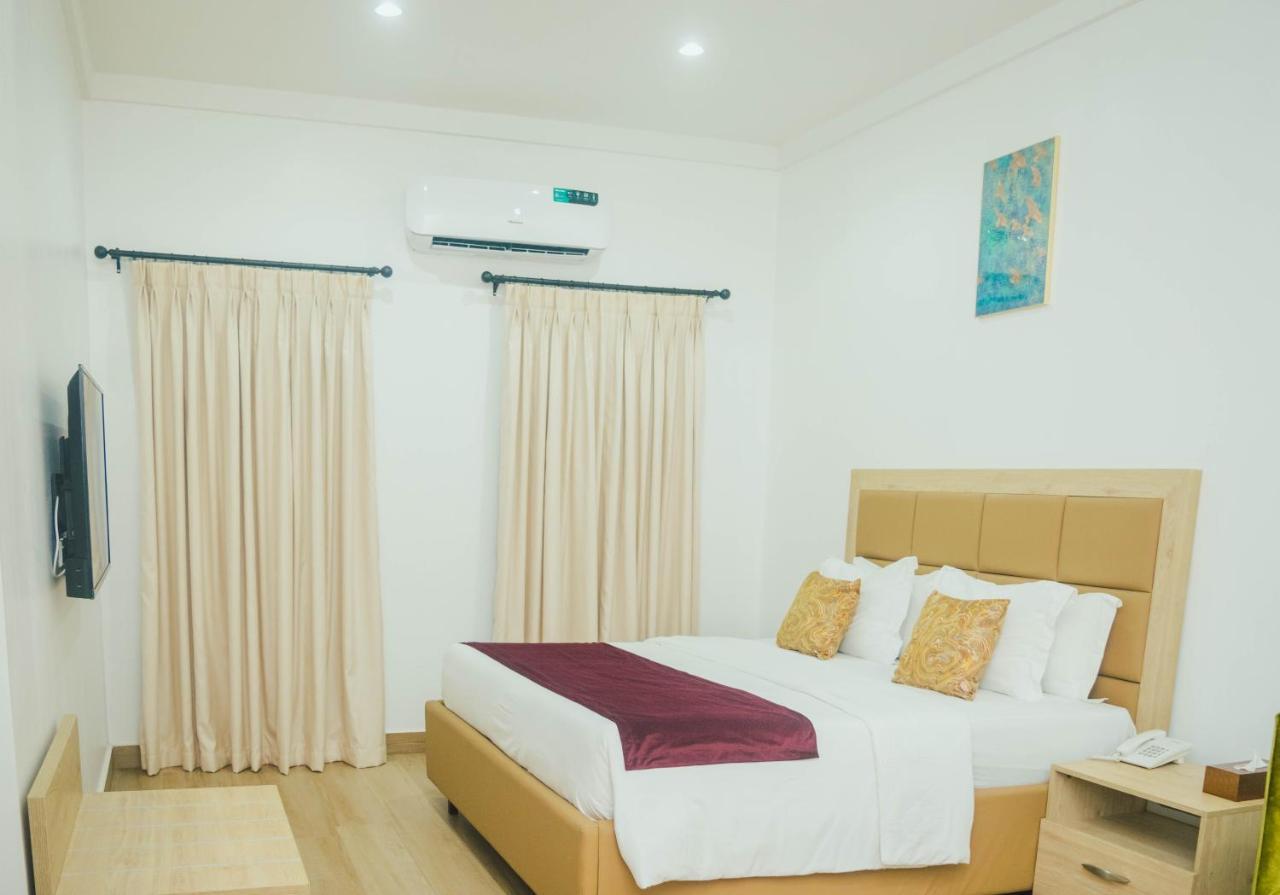 Quest Boutique Hotel Gwarinpa Exterior foto
