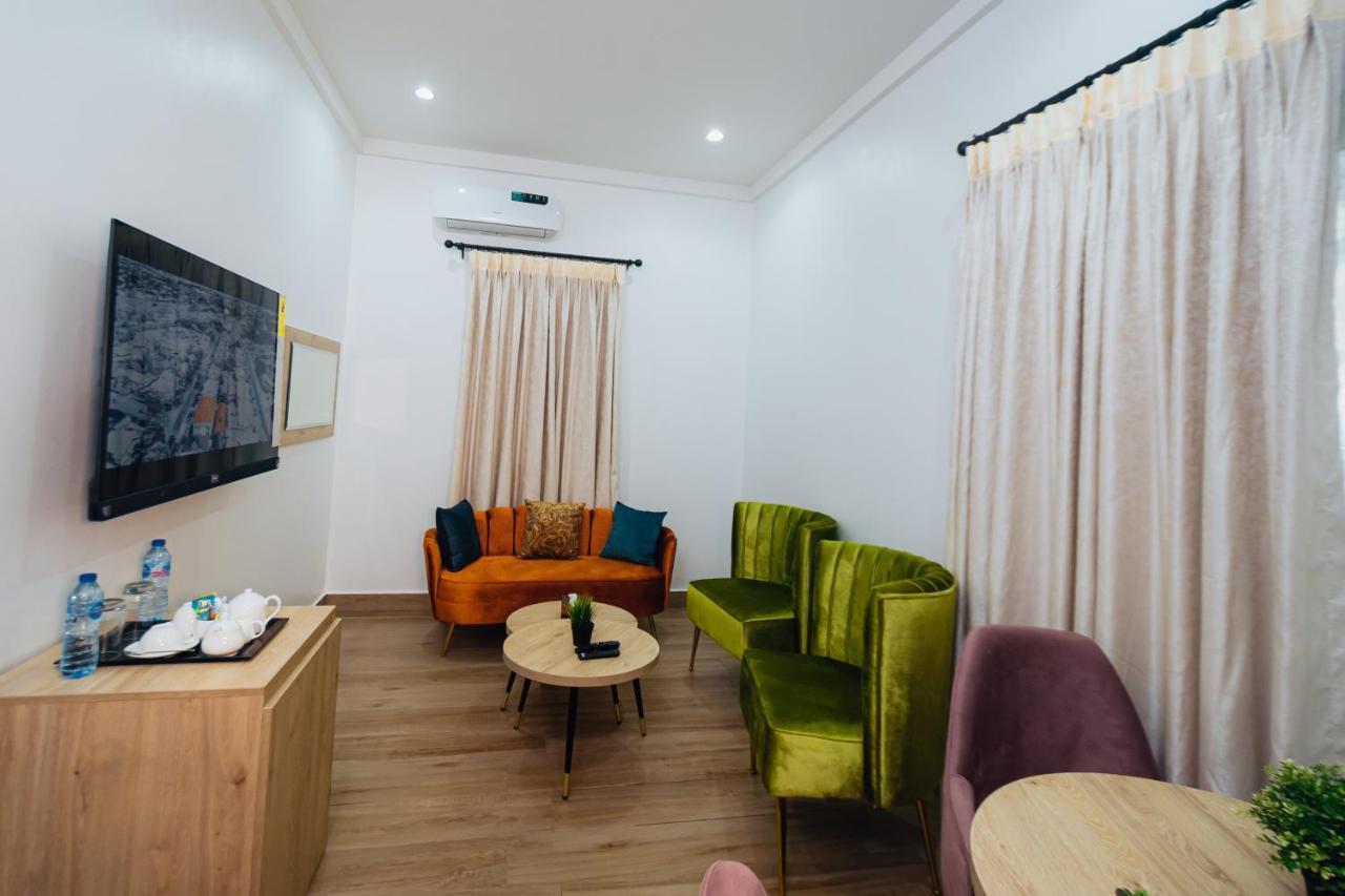 Quest Boutique Hotel Gwarinpa Exterior foto
